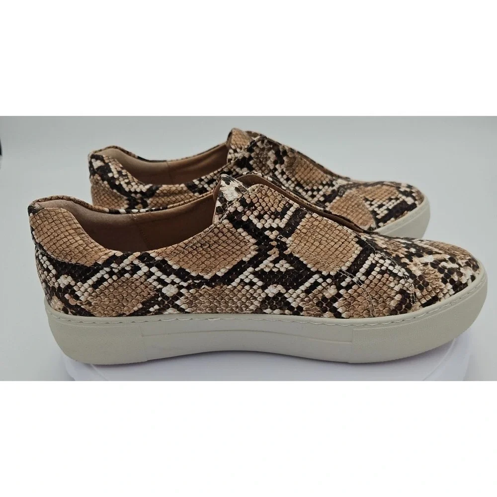 J/Slides Heidi NWOB Slip-On Round Toe Platform Sneaker Python Snake Print Sz W/9